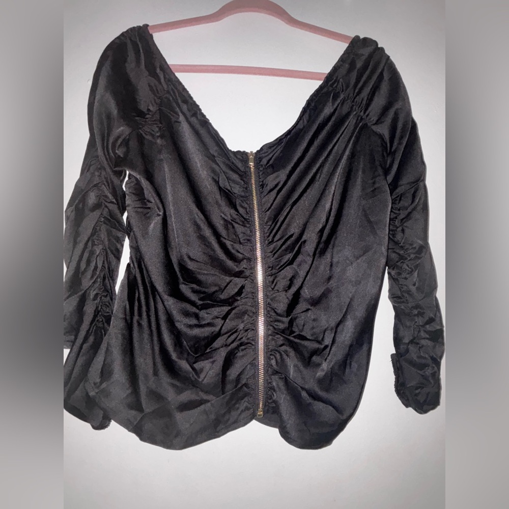 Black Ruched Zip-Up Top - Picture 4 of 6